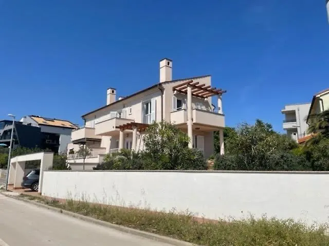 Four Bedroom Beach House Amaya Medulin