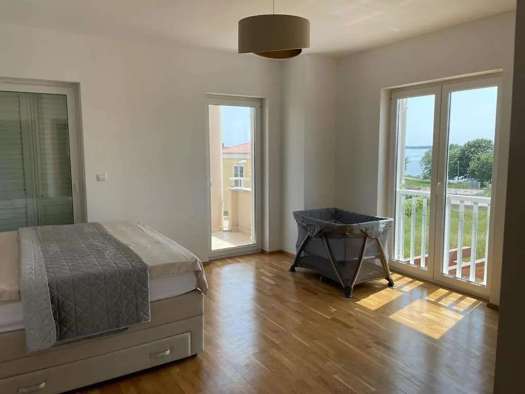 Four Bedroom Beach House Amaya Medulin 0*,