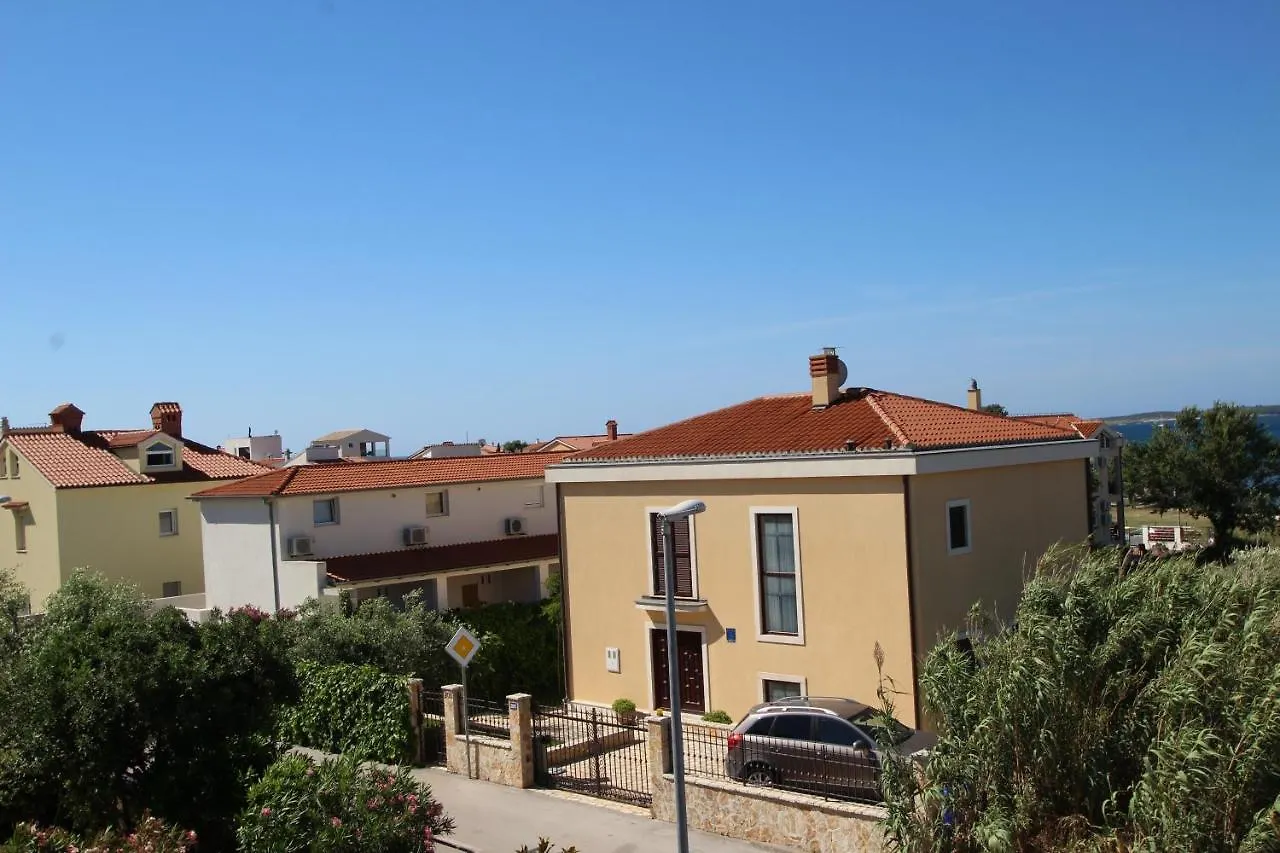 Four Bedroom Beach House Amaya Medulin Croatia