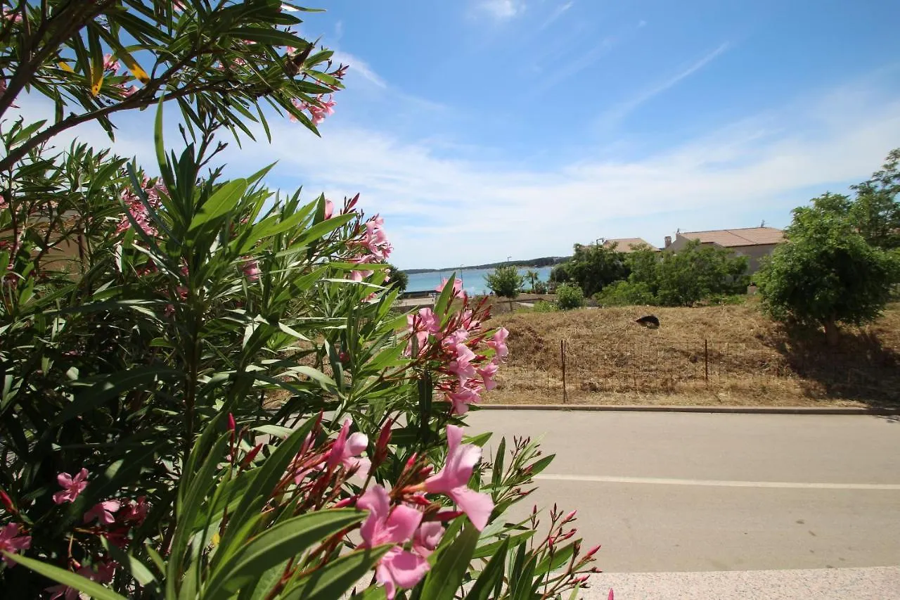 Villa Four Bedroom Beach House Amaya Medulin Croatia
