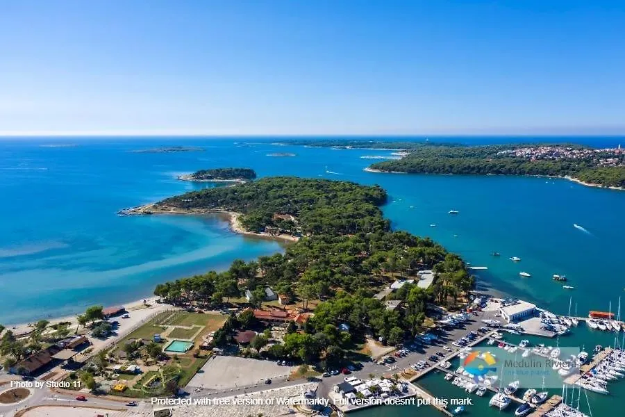 Villa Four Bedroom Beach House Amaya Medulin Croatia