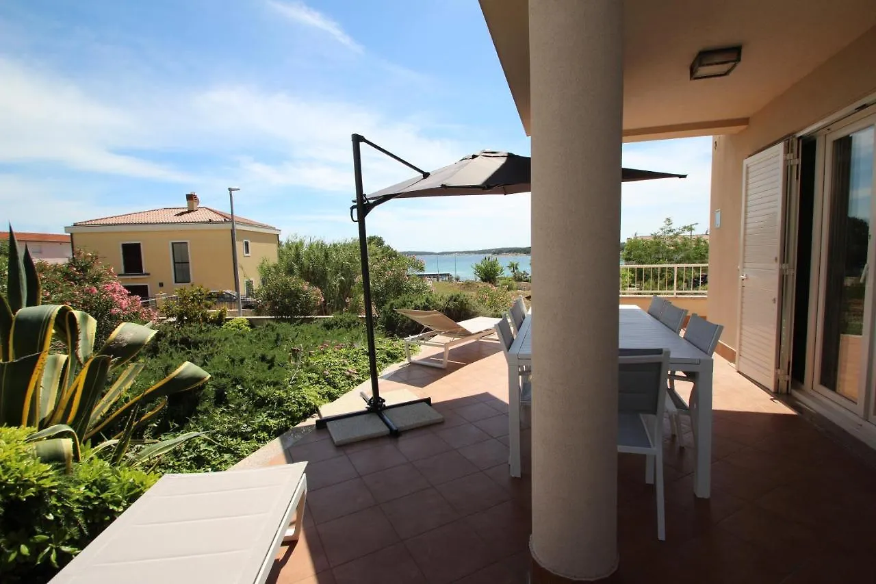 Four Bedroom Beach House Amaya Medulin Villa