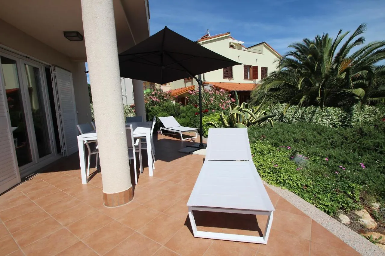 Four Bedroom Beach House Amaya Medulin Croatia