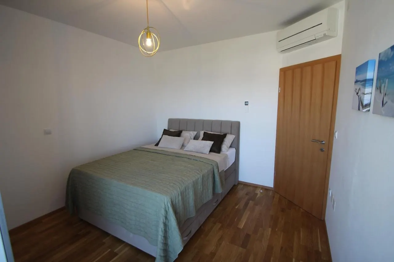 Villa Four Bedroom Beach House Amaya Medulin Croatia