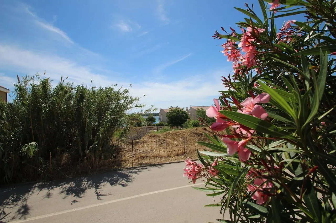 Four Bedroom Beach House Amaya Medulin 0*,
