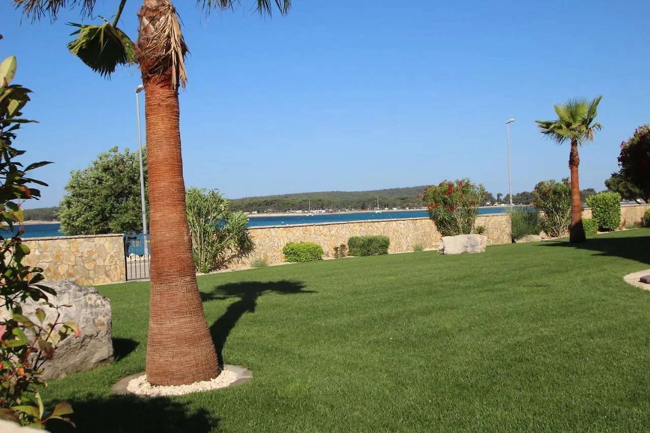 Four Bedroom Beach House Amaya Medulin